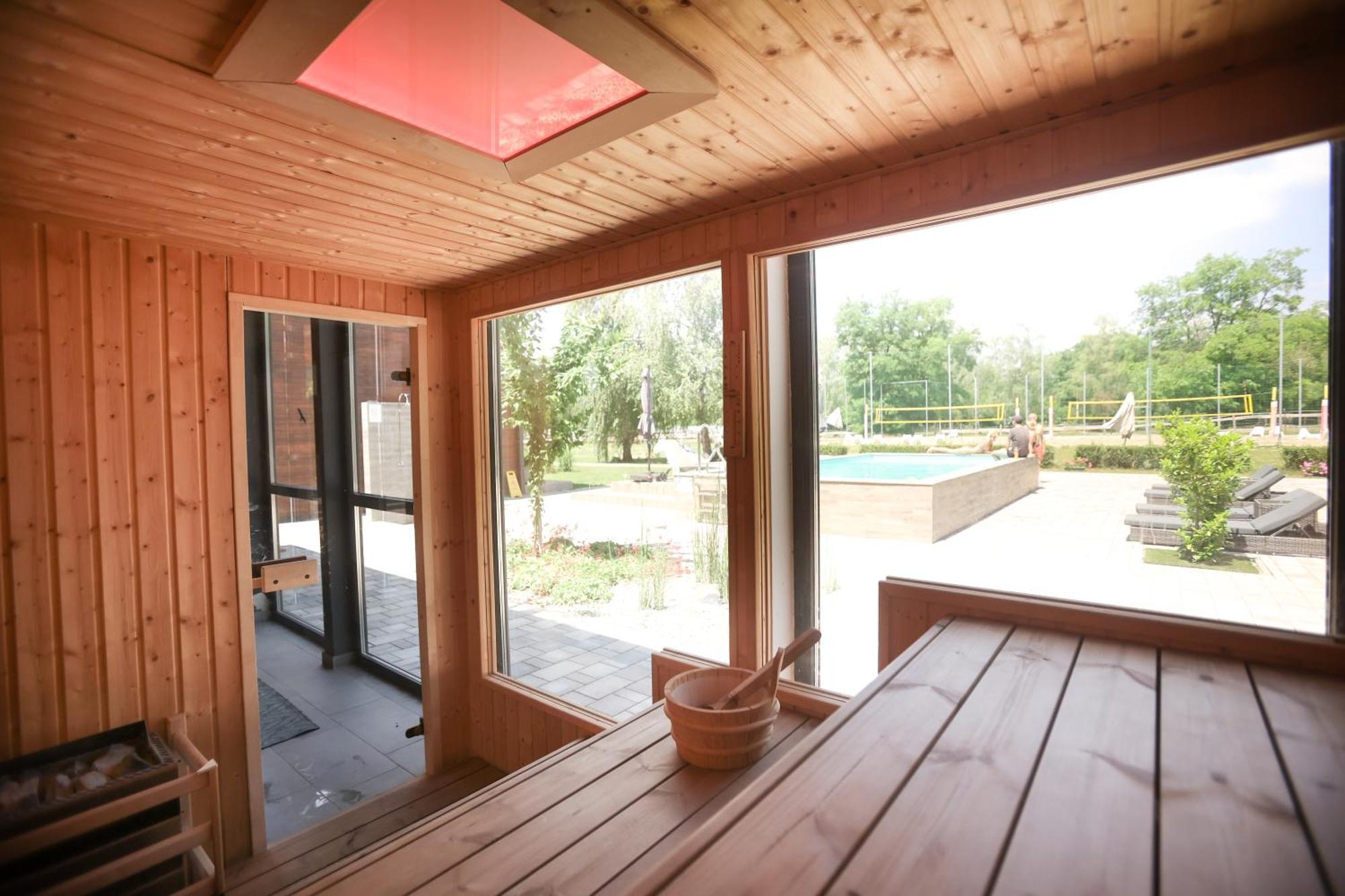 Mohacsi Wellness Vendeghaz Es Lovasklub Hotell Eksteriør bilde