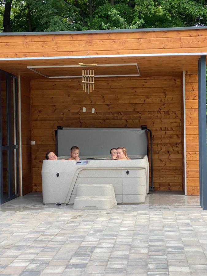 Mohacsi Wellness Vendeghaz Es Lovasklub Hotell Eksteriør bilde