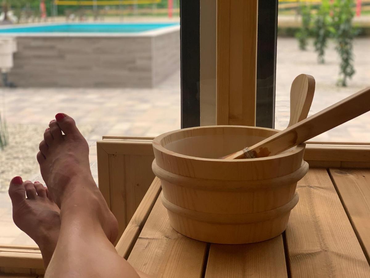 Mohacsi Wellness Vendeghaz Es Lovasklub Hotell Eksteriør bilde